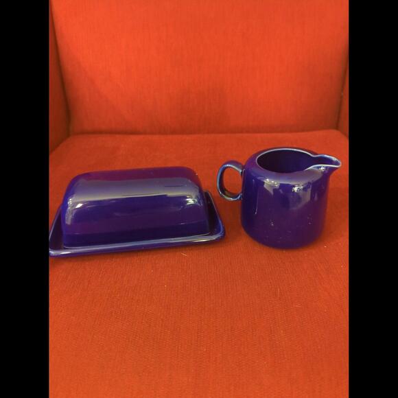 Cobalt blue vintage butter dish and creamer - Picture 5 of 7